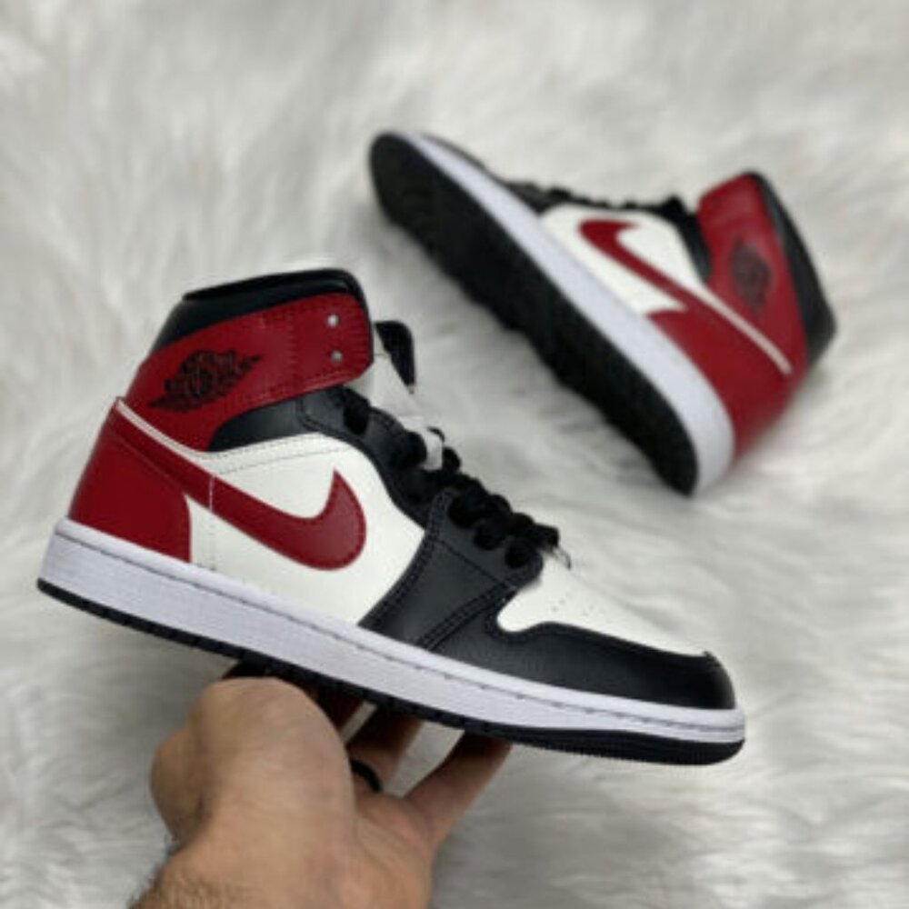 Nike Jordan 1 Mid Womens Sportswear Shoes White BQ6472-160 VNDS Sz 5